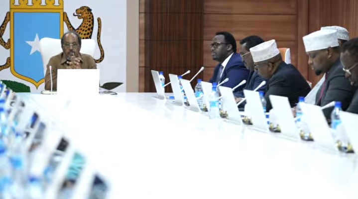 Madaxweynaha oo ka kulmay G Wasiirada.jpg